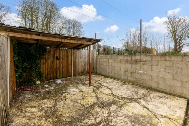 96 Crawley Road, Luton, LU1 1HZ 2