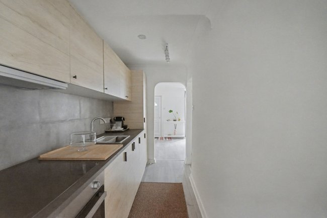 167a Plumstead High Street, Plumstead, London SE18 1HE 7