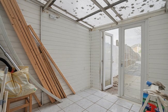 167a Plumstead High Street, Plumstead, London SE18 1HE 7