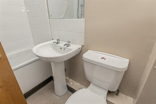 141 & 141A Hornby Road, Blackpool, Lancashire, FY1 4JG 3