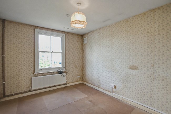 Flat B, 150 Villiers Road, London NW2 5PU 10