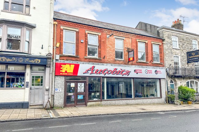 48 High East Street, Dorchester, Dorset DT1 1HU 1