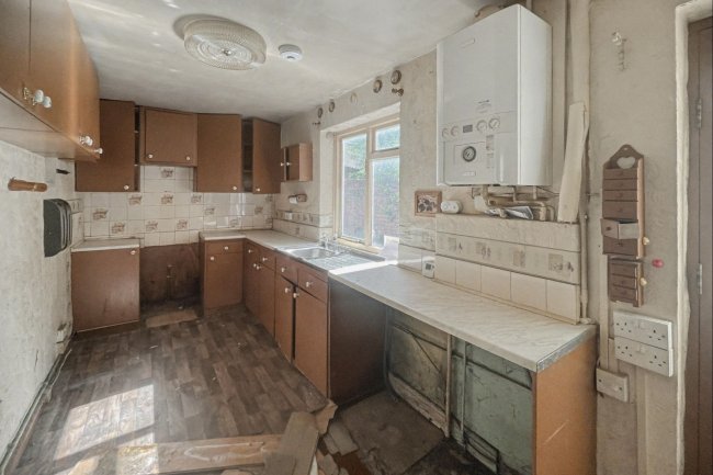 85 Clapham Manor Street, Clapham, London, SW4 6DR 3