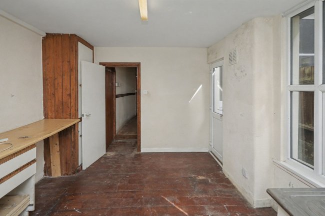 Ground & First Floor Flats, 19 Halstow Road, Greenwich, London, SE10 0LD 5