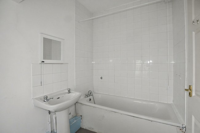 Ground Floor Flat, 21 Genesta Road, Plumstead, London, SE18 3ER 1