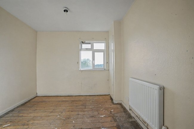 4d Tadema Road, London SW10 0NU 2