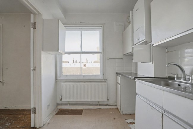 4d Tadema Road, London SW10 0NU 2