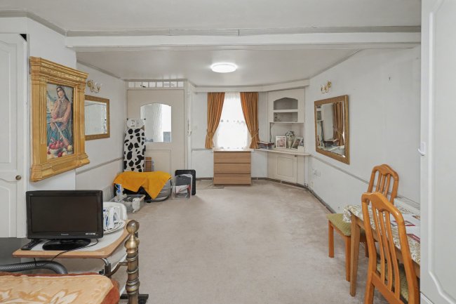 15-15A New Barn Street, Plaistow, London E13 8JZ 10