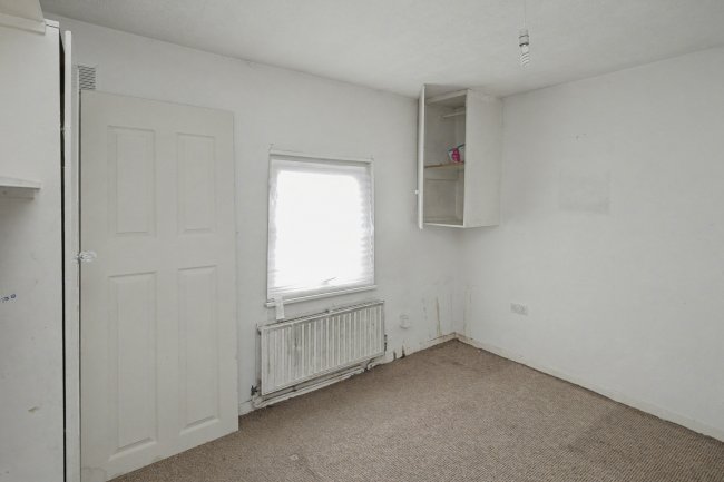 15-15A New Barn Street, Plaistow, London E13 8JZ 10