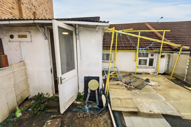 15-15A New Barn Street, Plaistow, London E13 8JZ 10