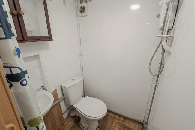 15-15A New Barn Street, Plaistow, London E13 8JZ 10