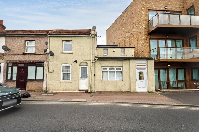 15-15A New Barn Street, Plaistow, London E13 8JZ 10