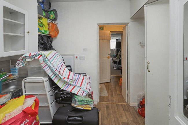 15-15A New Barn Street, Plaistow, London E13 8JZ 10