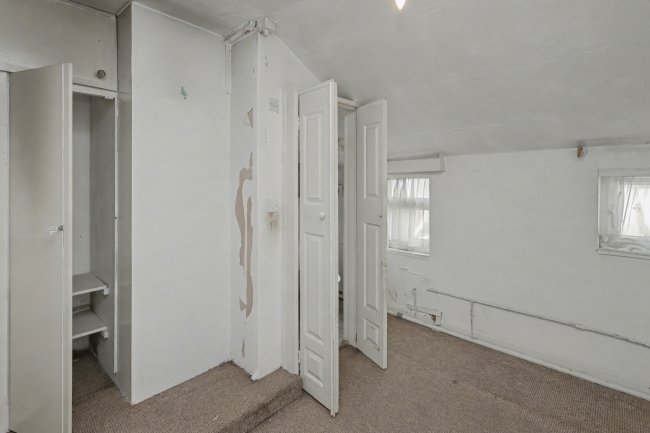 15-15A New Barn Street, Plaistow, London E13 8JZ 10