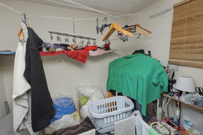 31 Pleasant Way, Wembley, Middlesex HA0 1DG 7