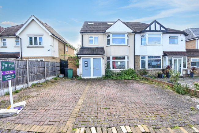 31 Pinner Park Gardens, Harrow HA2 6LQ 2