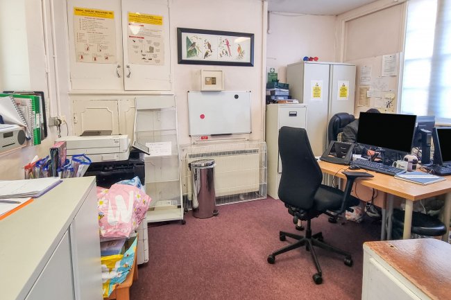 84 Silver Street, Enfield, London, EN1 3EP 5