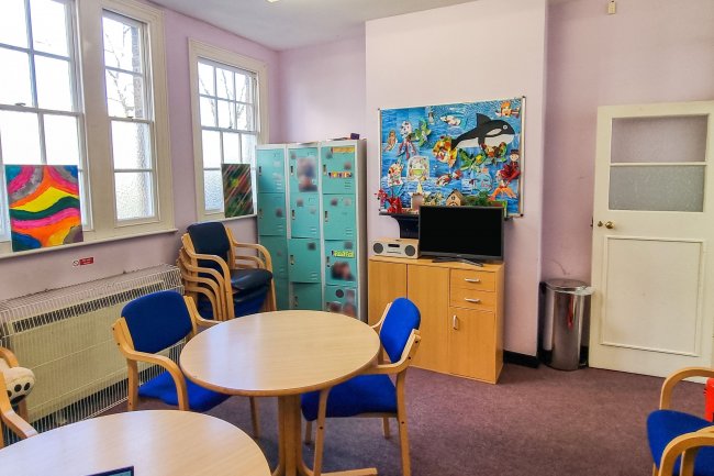 84 Silver Street, Enfield, London, EN1 3EP 5