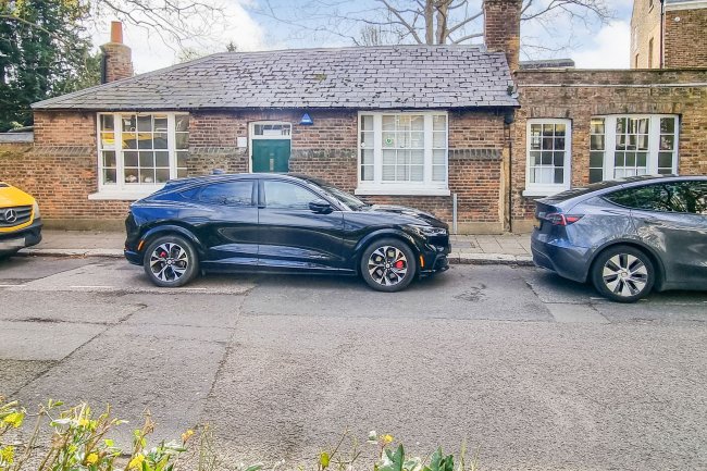 84 Silver Street, Enfield, London, EN1 3EP 5