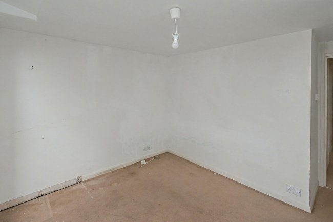 Flat A, 126 Leghorn Road, London NW10 4PG 7