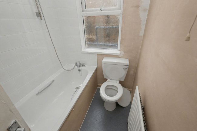 Flat A, 126 Leghorn Road, London NW10 4PG 7