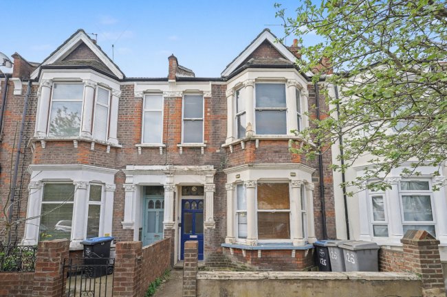 Flat A, 126 Leghorn Road, London NW10 4PG 7