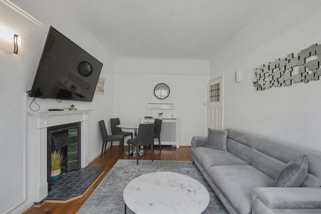 Flat 4 Strathray House, 30 Marylebone High Street, London, W1U 4PN 1