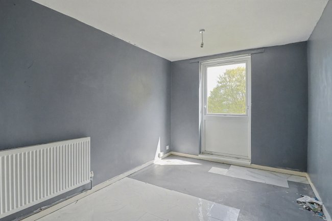 34 Coles Place, Chard, TA20 2BA 3