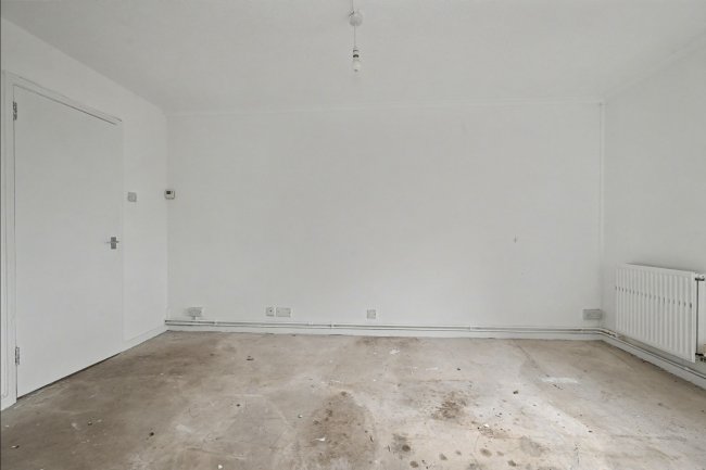 Flat 4, Hawkswood House, Moordale Avenue, Bracknell, RG42 1RY 6