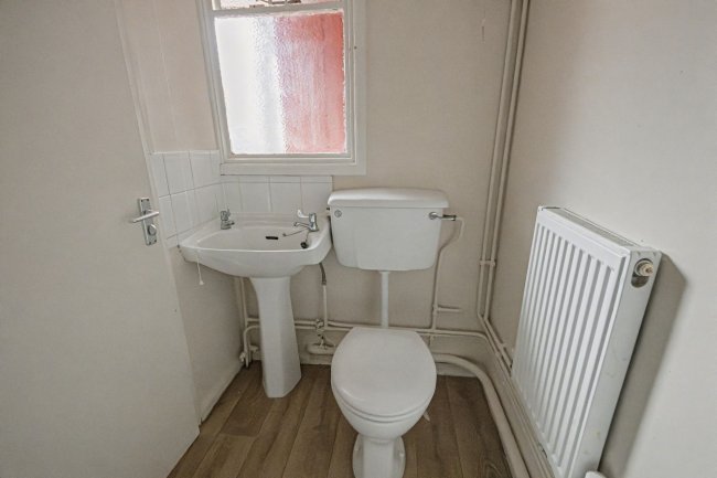 61 Wellington Flats, Salthouse Lane, Yeovil, Somerset, BA20 1TY 1