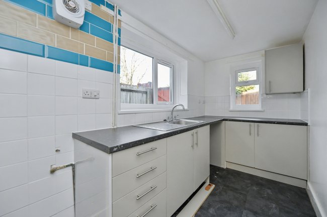 74 Hollyhedge Lane, Walsall, WS2 8PZ 1