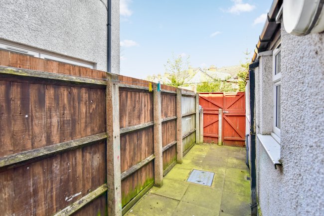 74 Hollyhedge Lane, Walsall, WS2 8PZ 1