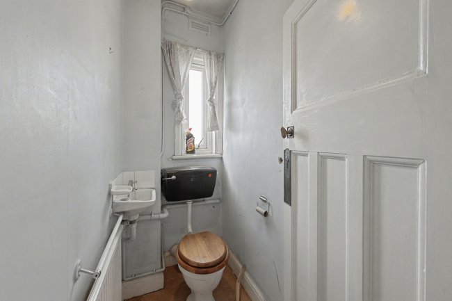 38 Redston Road, Crouch End, London, N8 7HJ 6