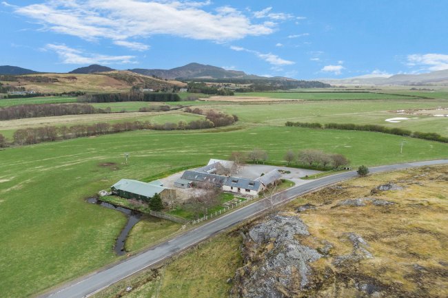 Highland Steading, 
with Cafe and Holiday Accommodation, Laggan Bridge, By Newtonmore, PH20 1BT 9