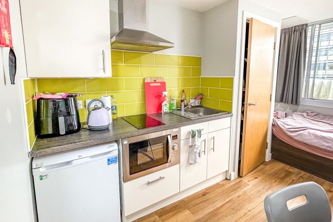 309 Maid Marion House , Maid Marion Way, Nottingham, NG1 6BJ 2