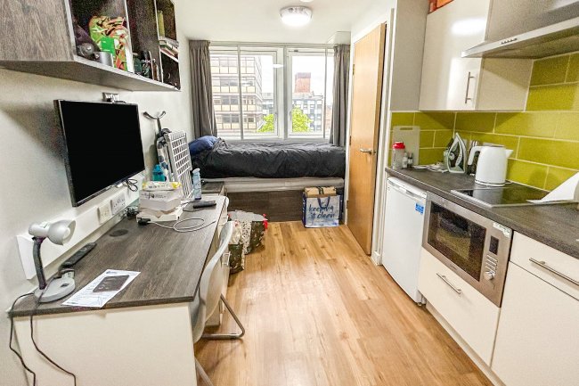 312 Maid Marion House, Maid Marion Way, Nottingham, NG1 6BJ 7