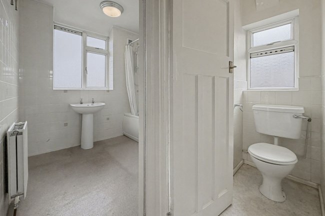 132 Kings Road, Old Trafford, Stretford, Manchester M16 9NZ 8