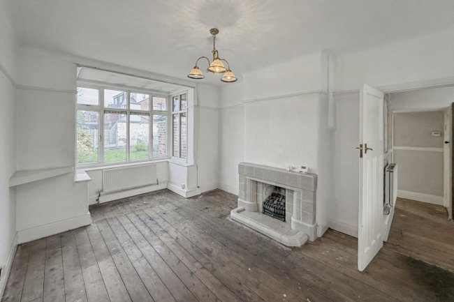 132 Kings Road, Old Trafford, Stretford, Manchester M16 9NZ 8