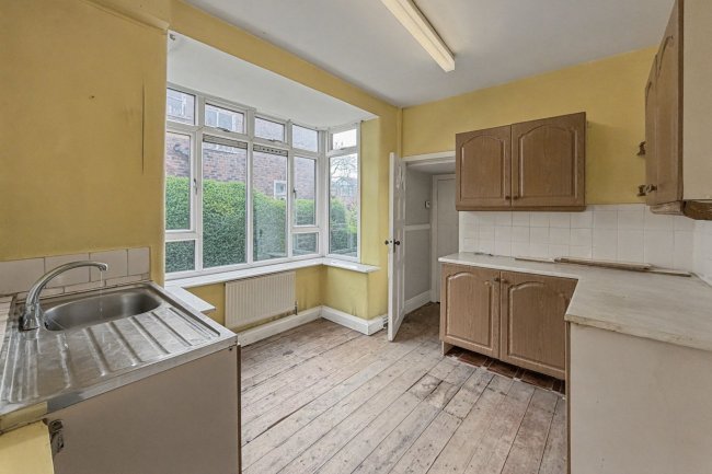 132 Kings Road, Old Trafford, Stretford, Manchester M16 9NZ 8