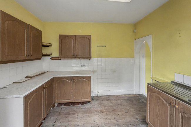 132 Kings Road, Old Trafford, Stretford, Manchester M16 9NZ 8