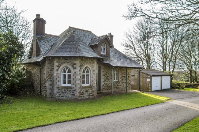 Nansloe Manor and Nansloe Lodge, Helston, Cornwall, TR13 0SB 7