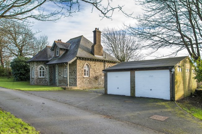 Nansloe Manor and Nansloe Lodge, Helston, Cornwall, TR13 0SB 7