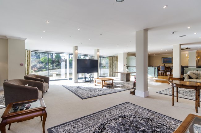 Nansloe Manor and Nansloe Lodge, Helston, Cornwall, TR13 0SB 7