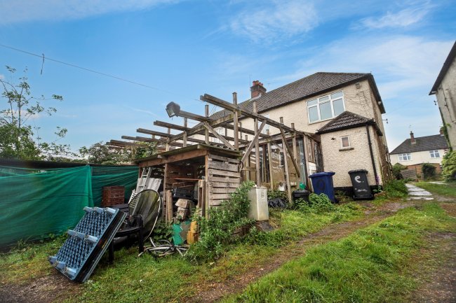 9 Combe View , Woodside Road, Chiddingfold, Surrey, GU8 4RB 4