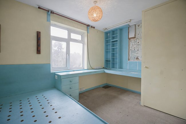 9 Combe View , Woodside Road, Chiddingfold, Surrey, GU8 4RB 4