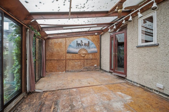 9 Combe View , Woodside Road, Chiddingfold, Surrey, GU8 4RB 4