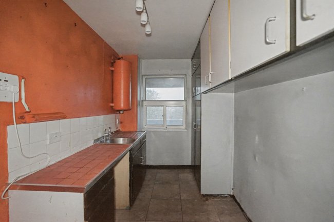 Flat 50 Elm Park House, Fulham Road, Chelsea, London SW10 9QD 8