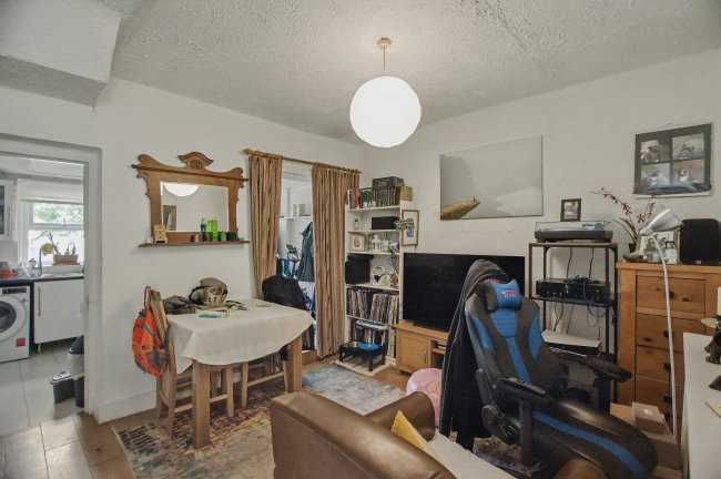 50 Shakespeare Road, Walthamstow, London E17 6AS 9