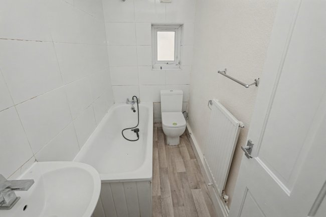 81 & 81A Sheringham Avenue, Manor Park, London E12 5PF 5