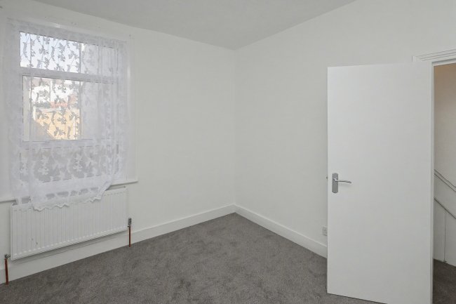 81 & 81A Sheringham Avenue, Manor Park, London E12 5PF 5